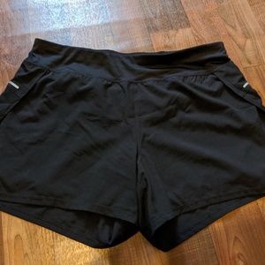 ♥️AVIA Black shorts size L